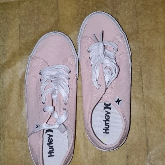 Hurley Women's Pink Casual Shoes
