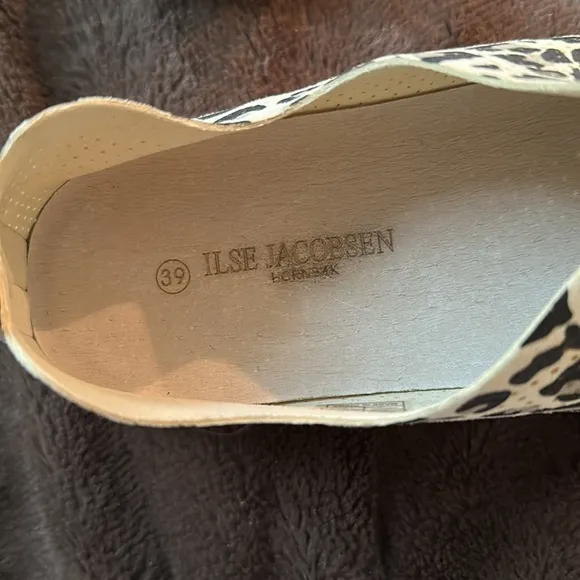 ILSE JACOBSEN Tulip Leopard Print Slip-On Shoes Sz 9