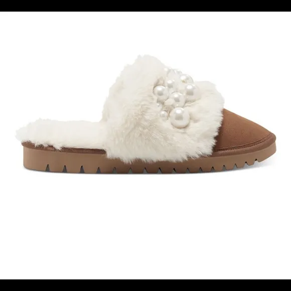 INC International Concepts Ilene cute slippers size 6