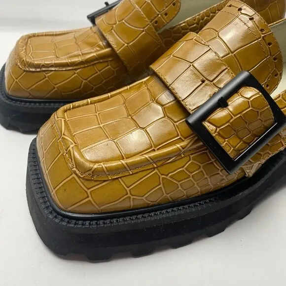INTENTIONALLY BLANK Toronto Croc Embossed Loafer In Tan Size 6