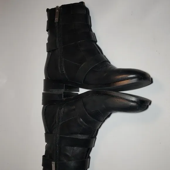 Ivanka ,Black leather women's riding boots, leather,size 6.5