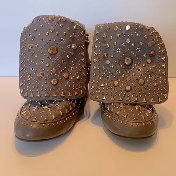 Ivy Kirzhner Gray Leather Rose Gold Studded Adobee Moccasin Boots Heels Size 8
