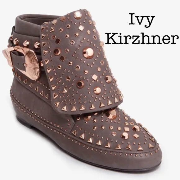 Ivy Kirzhner Gray Leather Rose Gold Studded Adobee Moccasin Boots Heels Size 8