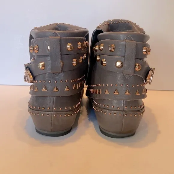 Ivy Kirzhner Gray Leather Rose Gold Studded Adobee Moccasin Boots Heels Size 8