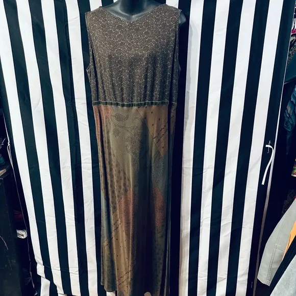 IVY Luxury Maxi Dress