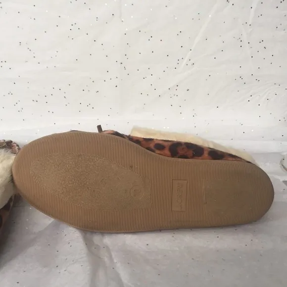 J Crew Faux Calf Hair Leopard Print Fuzzy Faux Fur  Moc Slippers - Size 10 Cozy