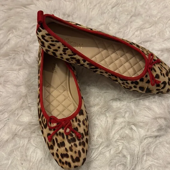 J. McLaughlin Leopard Print Ballet Flats with Red Trim size 7 1/2 NWT