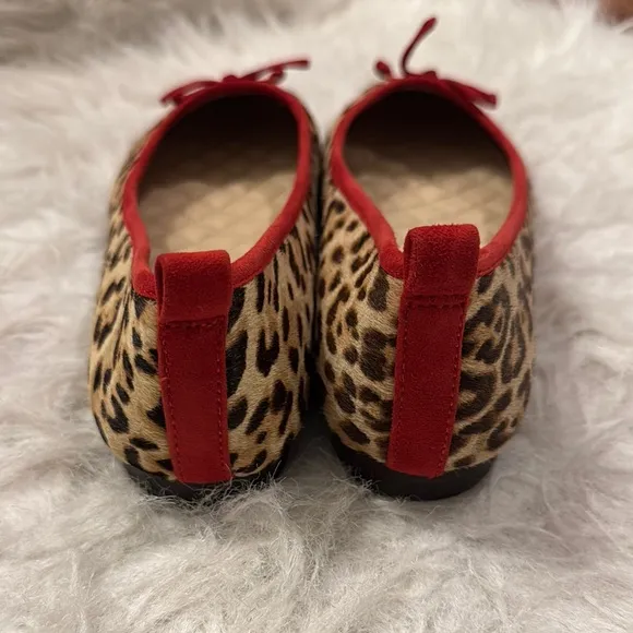 J. McLaughlin Leopard Print Ballet Flats with Red Trim size 7 1/2 NWT