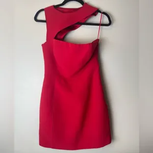 Jay AHR Off The‎ Shoulder Formal Mini Dress
