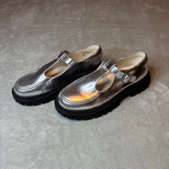J.Crew Girls’ Lug-Sole T-Strap Shoes NWOT Silver Black Chunky Mary Jane Size 1