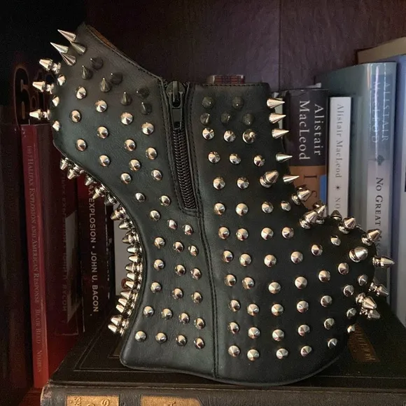 Jeffrey Campbell SHADOW-SPK Metal Spike Cantilever Heel Shoes Women's Size 6