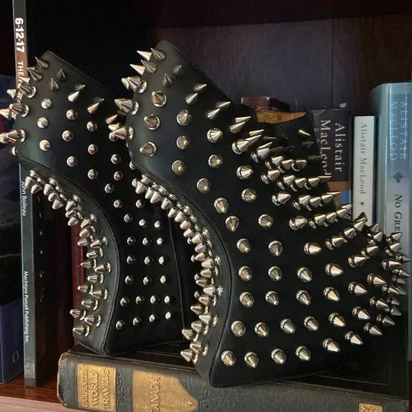 Jeffrey Campbell SHADOW-SPK Metal Spike Cantilever Heel Shoes Women's Size 6