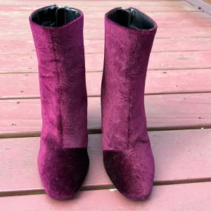 JESSICA SIMPSON size 8.5 paisley velvet zippered ankle boots.