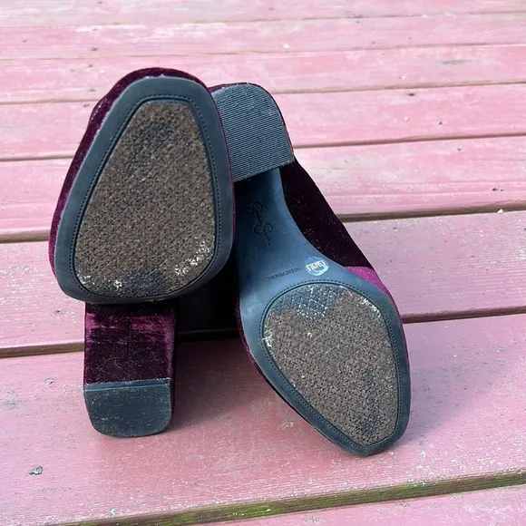 JESSICA SIMPSON size 8.5 paisley velvet zippered ankle boots.