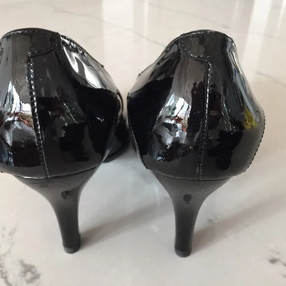 JIL SANDER: Pump, black patent leather  (Size 7)