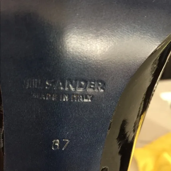 JIL SANDER: Pump, black patent leather  (Size 7)