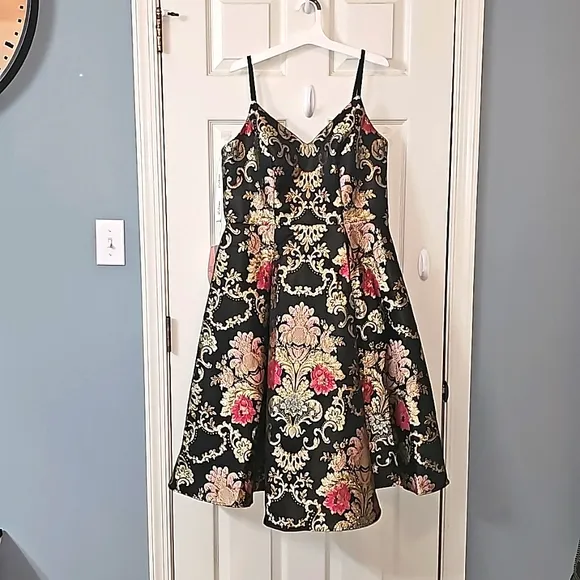 JJ's House Dress Wedding Elegant Wear Luxury Prom Holiday