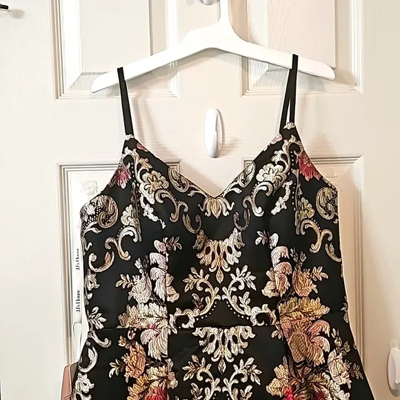 JJ's House Dress Wedding Elegant Wear Luxury Prom Holiday