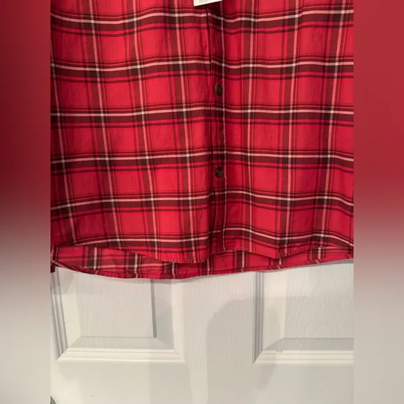 johnnie-O Luton Featherweight Men's Malibu Red Plaid Button Up Shirt Size Medium