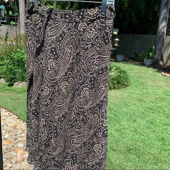 JONES NEW YORK Collection paisley print column midi skirt neutral minimalist