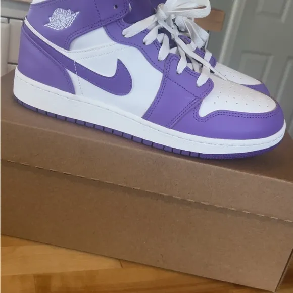 Jordan 1 Nike Vibrant Purple Athletic Shoes
