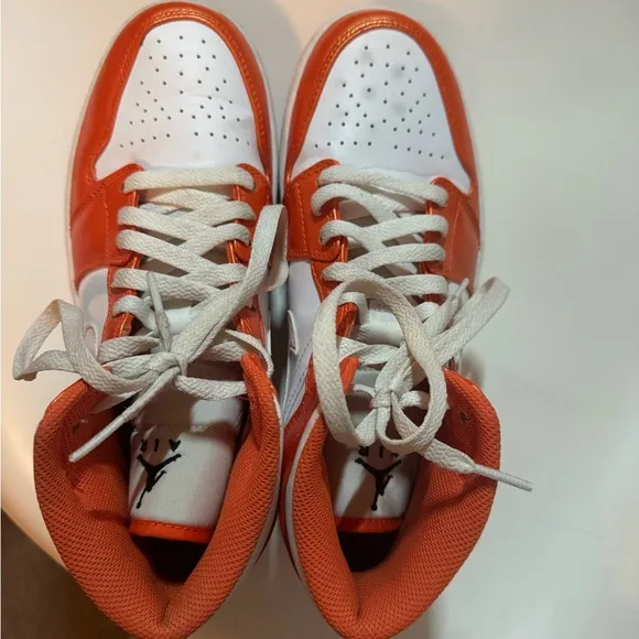 Jordan Air Jordan 1 Mid SE &quot;Electro Orange&quot; sneakers - size 7