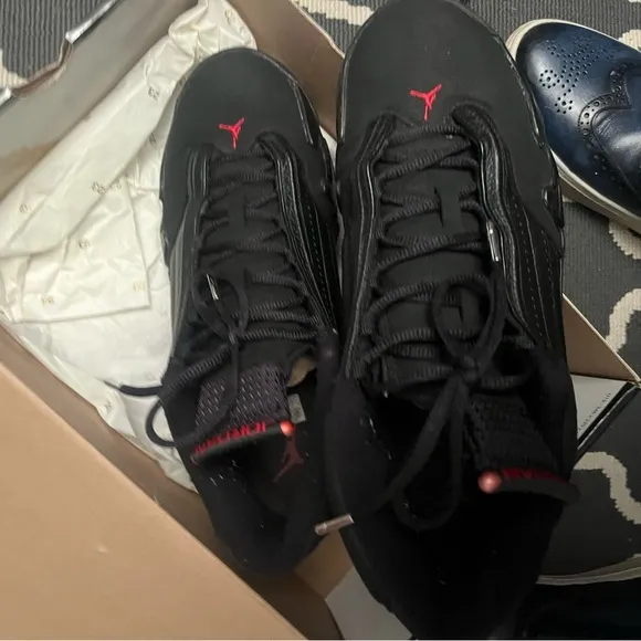 Jordan last shot xiv  Men's Black and Red Sneakers