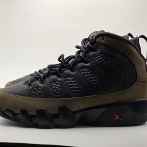 Jordan Men's Black and Brown Sneakers