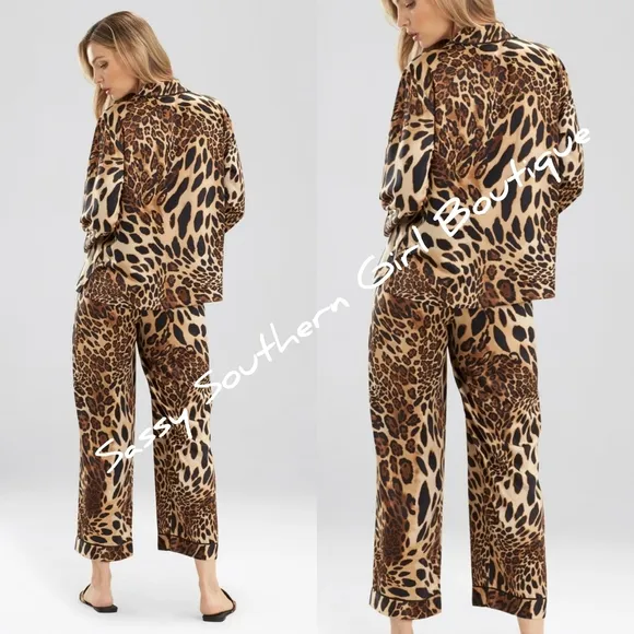 🆕⭐Josie Natori luxury leopard pajamas