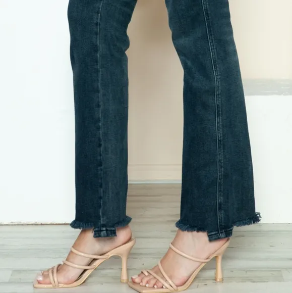 Judy Blue High-Ris Button Fly Boyfriend Jeans Straight Leg Torn Hem Denim Pants