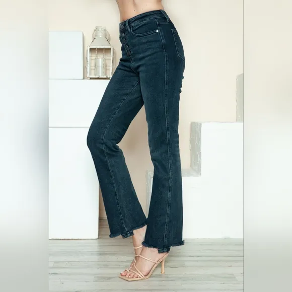 Judy Blue High-Ris Button Fly Boyfriend Jeans Straight Leg Torn Hem Denim Pants