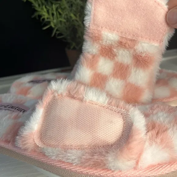 Juicy Couture JC Hero Pink Fuzzy Slide Top Close Slippers Slides Sz 6.5-7.5 New