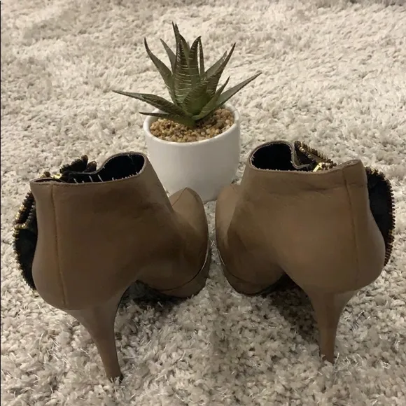 JUICY Couture leather ankle boots
