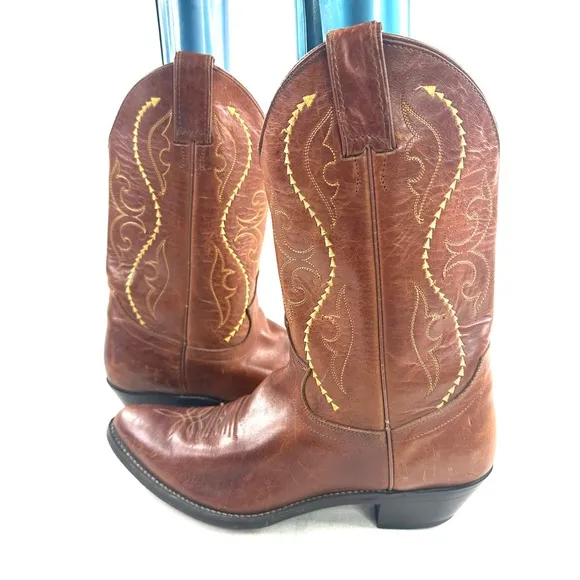 Justin Women Size 9.5 Brown Leather Western Boot 4936  Imperfect printed inside