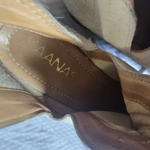 Kaanas [Anthropologie] Tijuana Calf Hair Cut-Out Western Booties, Off-White, EUC