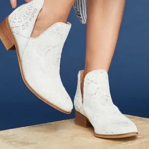 Kaanas [Anthropologie] Tijuana Calf Hair Cut-Out Western Booties, Off-White, EUC