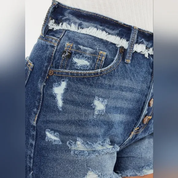 KanCan Button Fly High Rise Torn Distressed Denim Frayed Cut-Off Jean Shorts