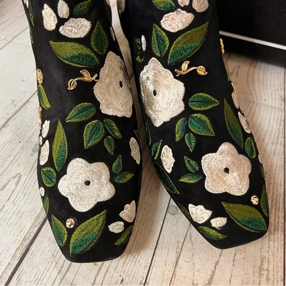 Karl Lagerfeld Harlow Suede Floral Embroidered Bootie Ankle Boots 9 Black Green
