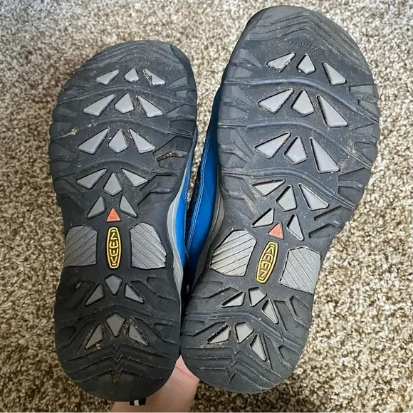 Keen | Boy's Targhee Sport Outdoor Hiking Shoes Size 4 Yellow Blue