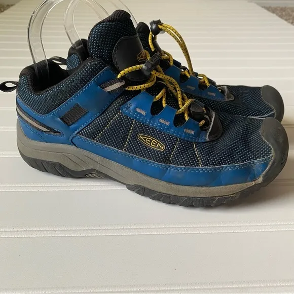 Keen | Boy's Targhee Sport Outdoor Hiking Shoes Size 4 Yellow Blue