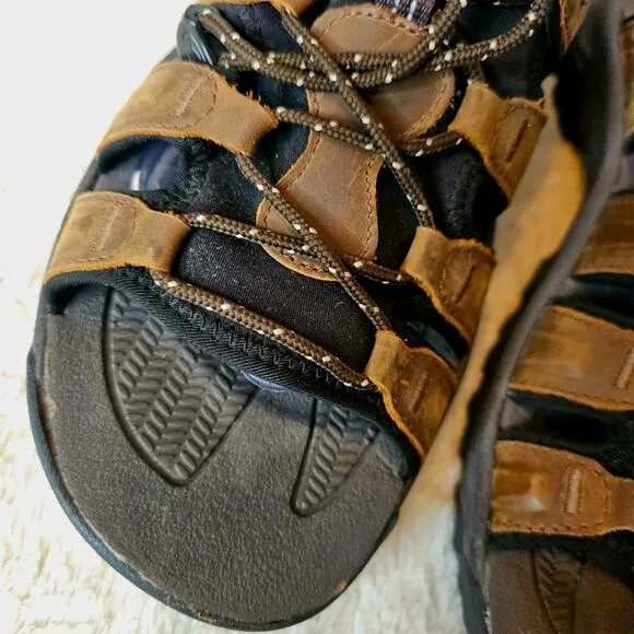 KEEN Brown Sz10.5 US EU44 Targhee 3 Slide Fisherman flat slippers. Beach. Comfy