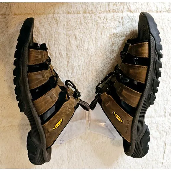 KEEN Brown Sz10.5 US EU44 Targhee 3 Slide Fisherman flat slippers. Beach. Comfy