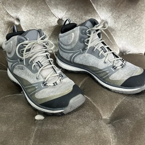 Keen Dry Terradora mid waterproof ankle height hiking trail boots