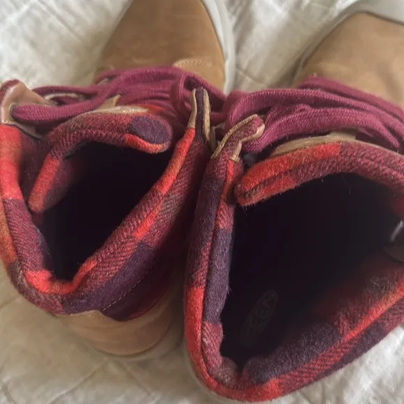 Keen Elena hiking boots sneakers