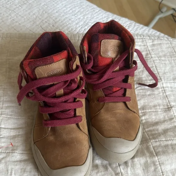 Keen Elena hiking boots sneakers