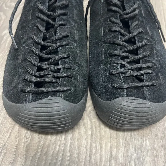 KEEN Jasper Mens Size 11 M Low Height Climbing Approach Style Sneakers Hairy