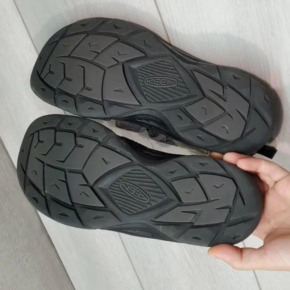 Keen Mens American Built Outdoor Hiking Sandals shoes sz 10.5