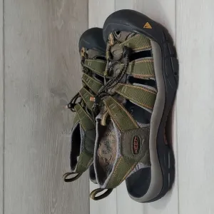 Keen Mens Outdoor Newport Waterproof Sandals shoes sz 9