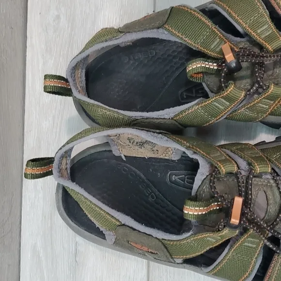 Keen Mens Outdoor Newport Waterproof Sandals shoes sz 9