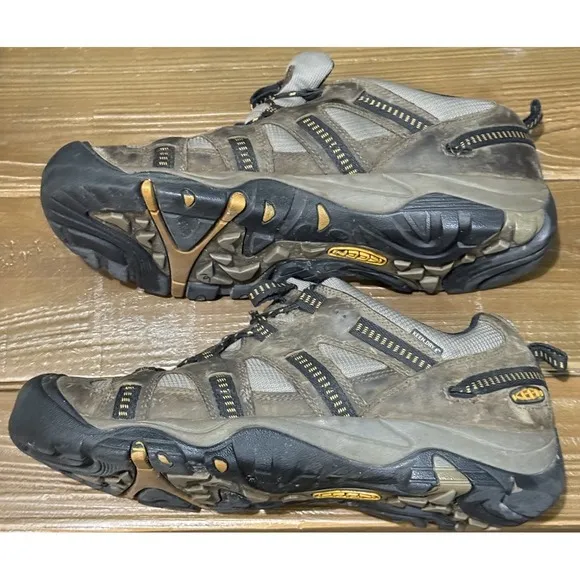 Keen Mens Siskiyi Waterproof Hiking Shoes Size 11.5 Brown Outdoors Round Toe EUC